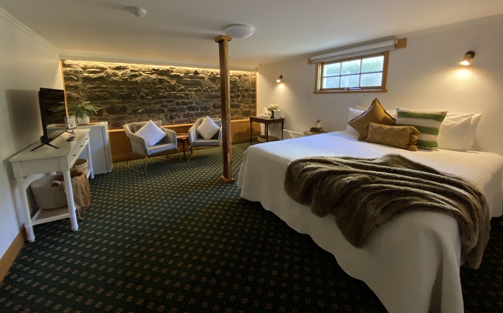Hanlon House Bed And Breakfast 26/52