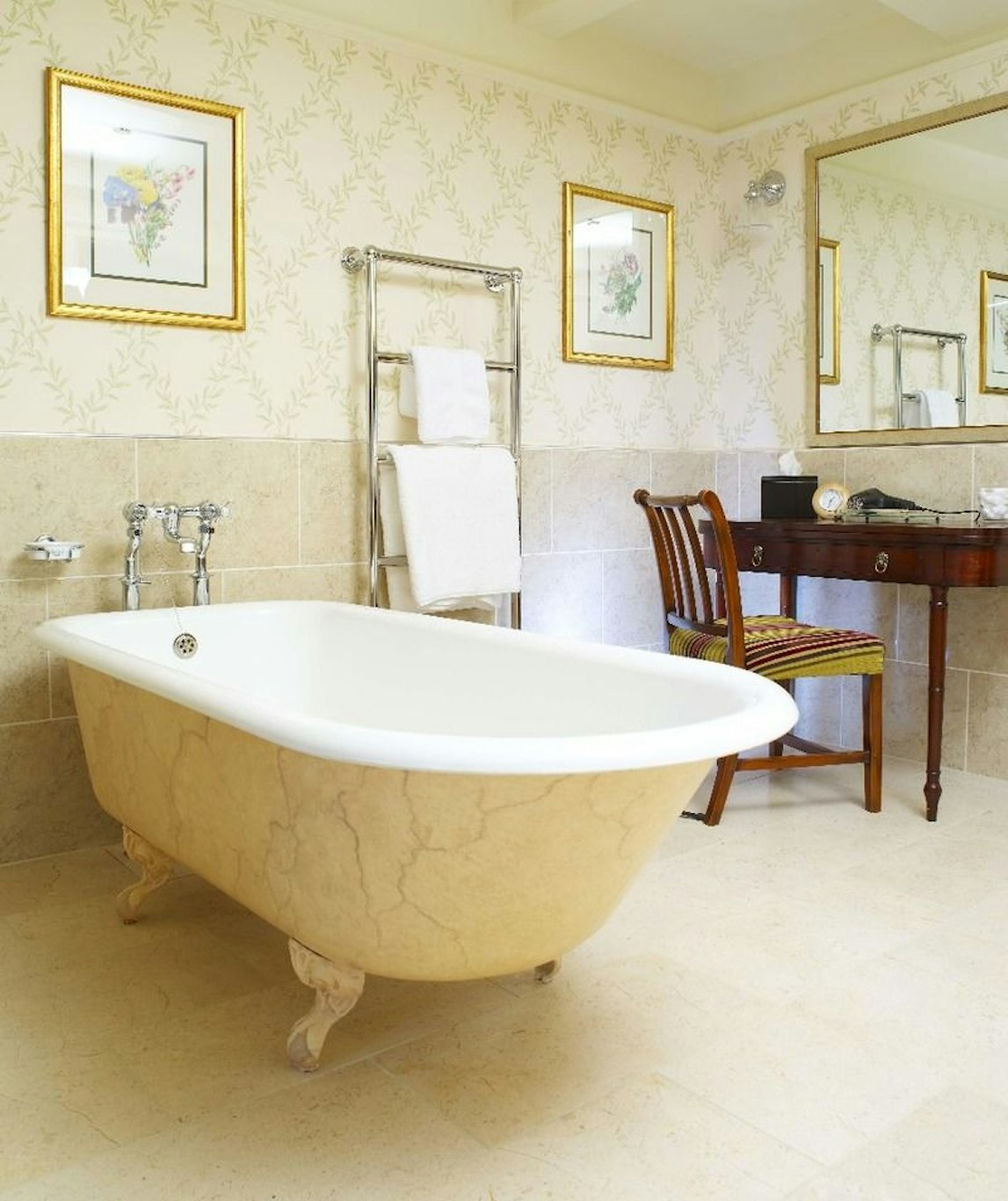 Buckland Manor 41/42