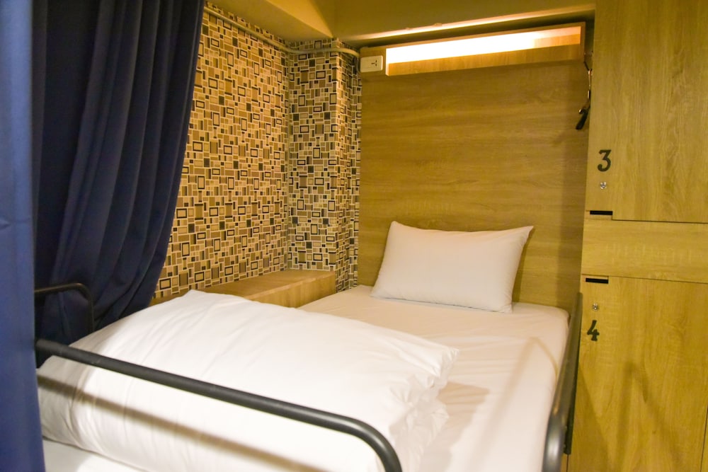 Ph Hostel 14/72