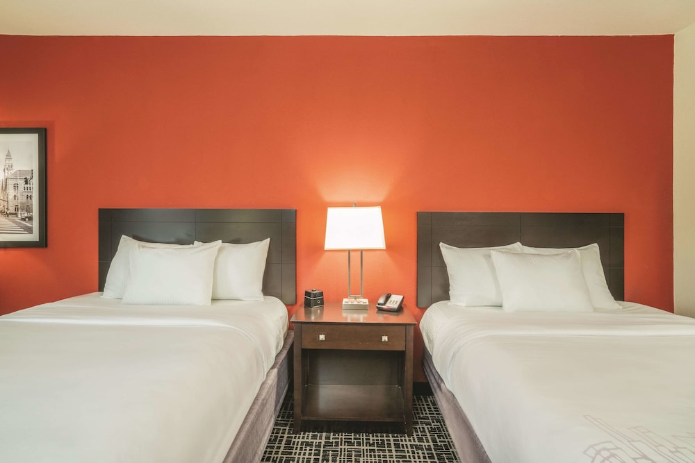 La Quinta Inn Suites Smyrna 13/45
