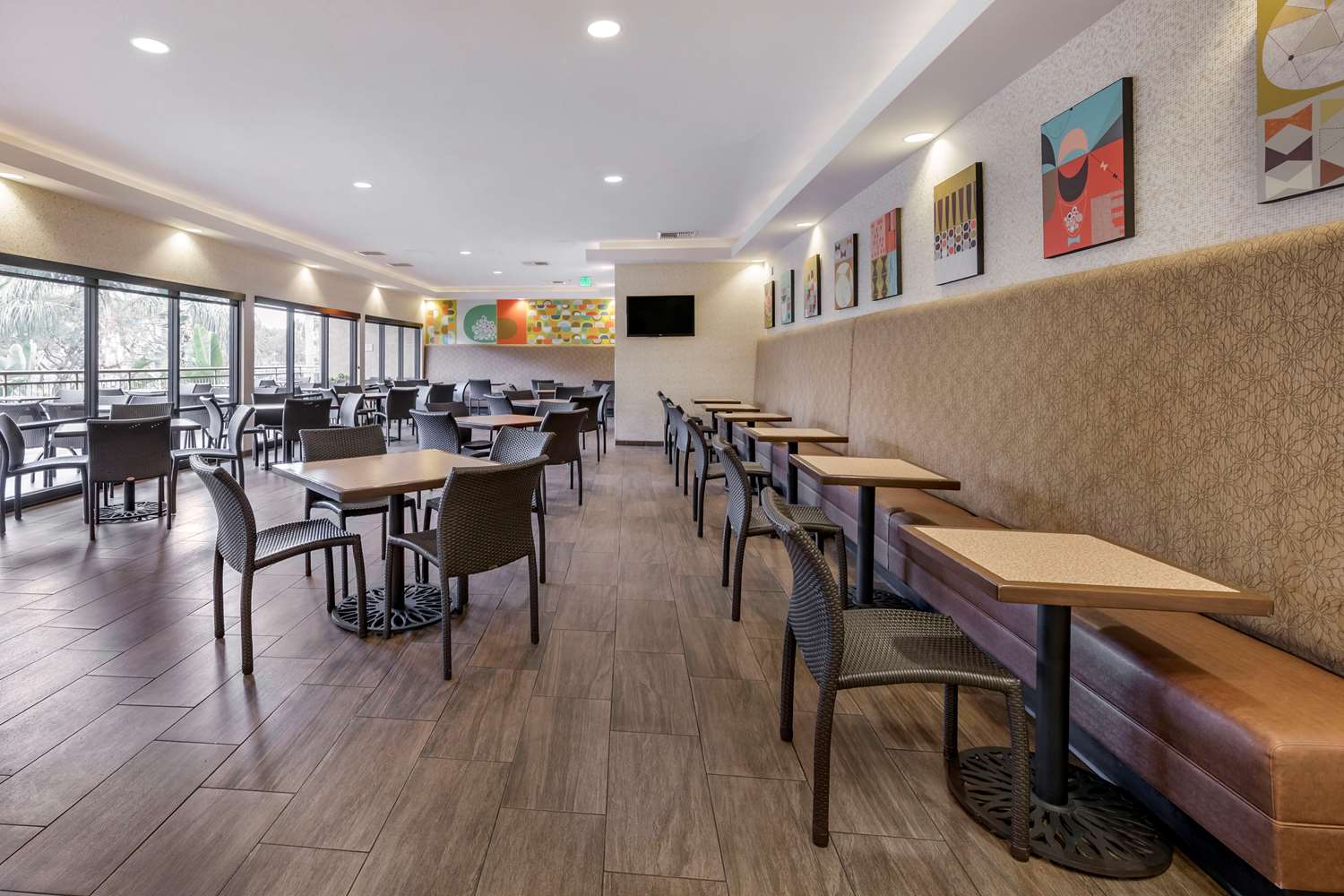 Best Western Plus Anaheim Inn 49/59