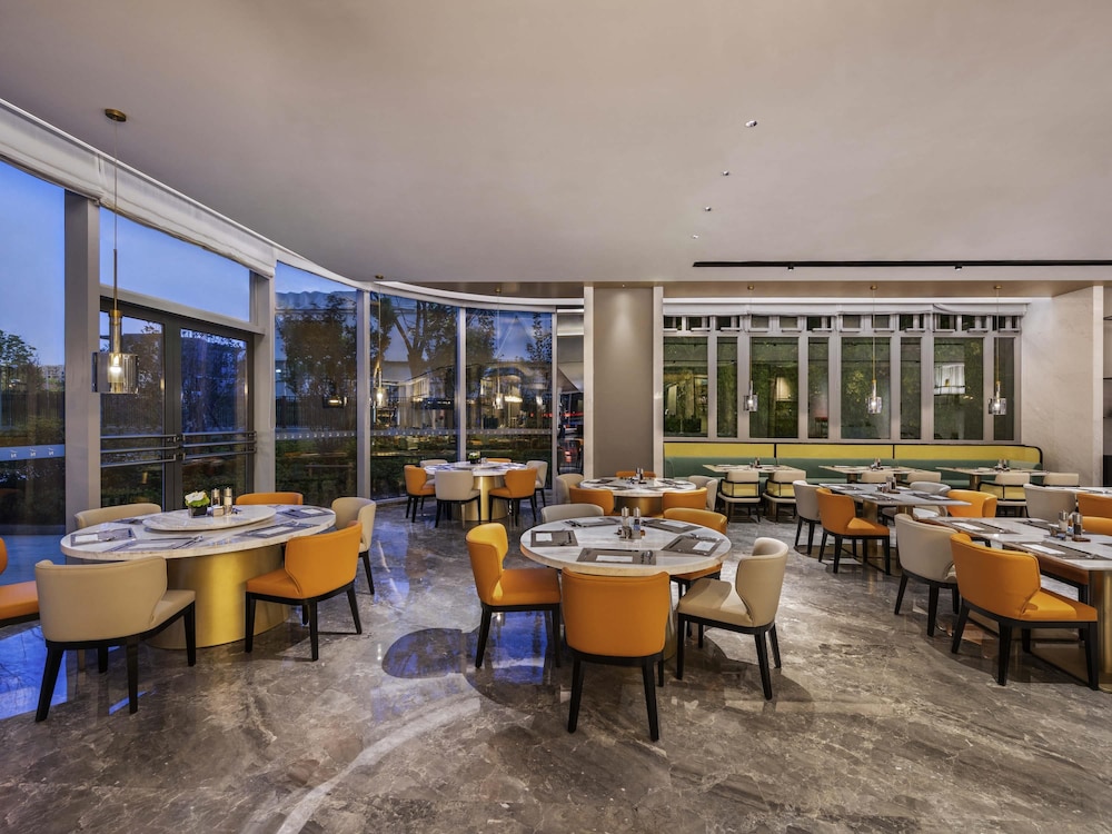 Novotel Shanghai Wanyuan 33/50