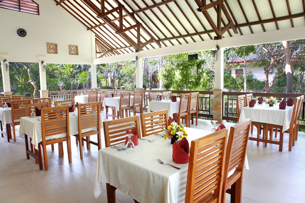 LOMBOK GARDEN HOTEL 58/70