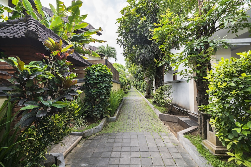 Bali Ayu Hotel And Villas 70/75