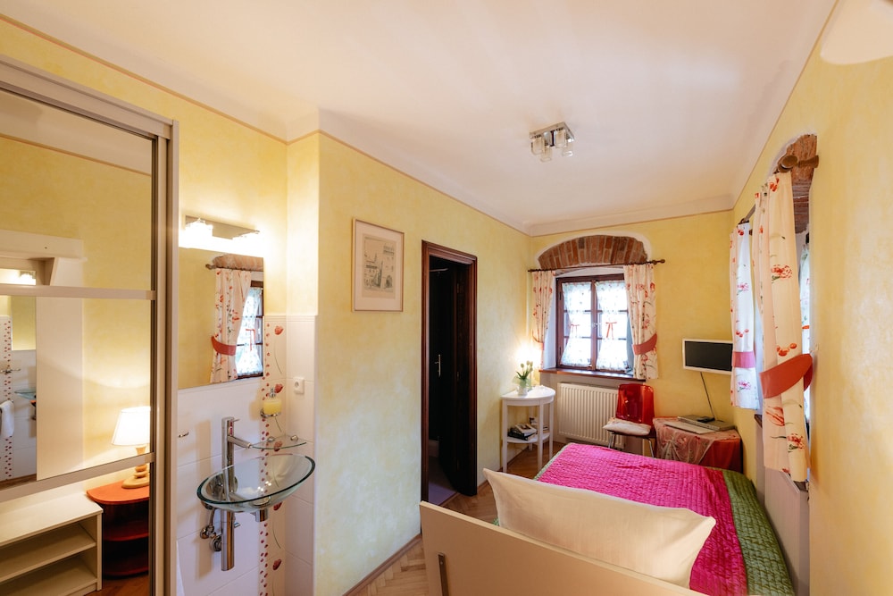 Boutique Hotel Romantick 12/50