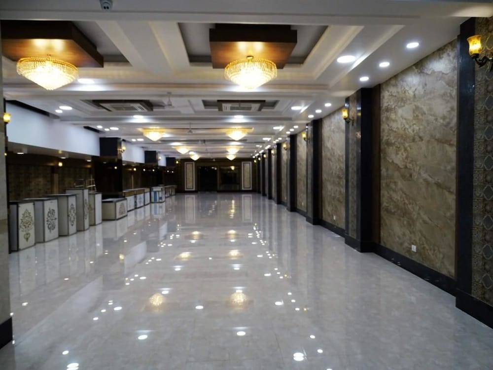 Hotel Continental Blue 44/44