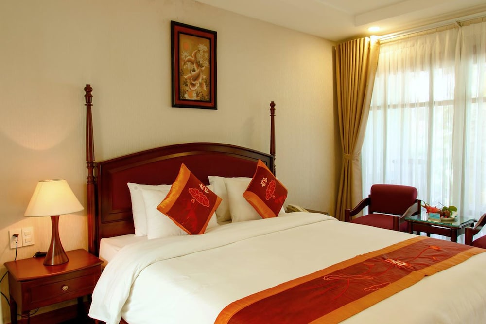 Hoang Ngoc Beach Resort 24/87