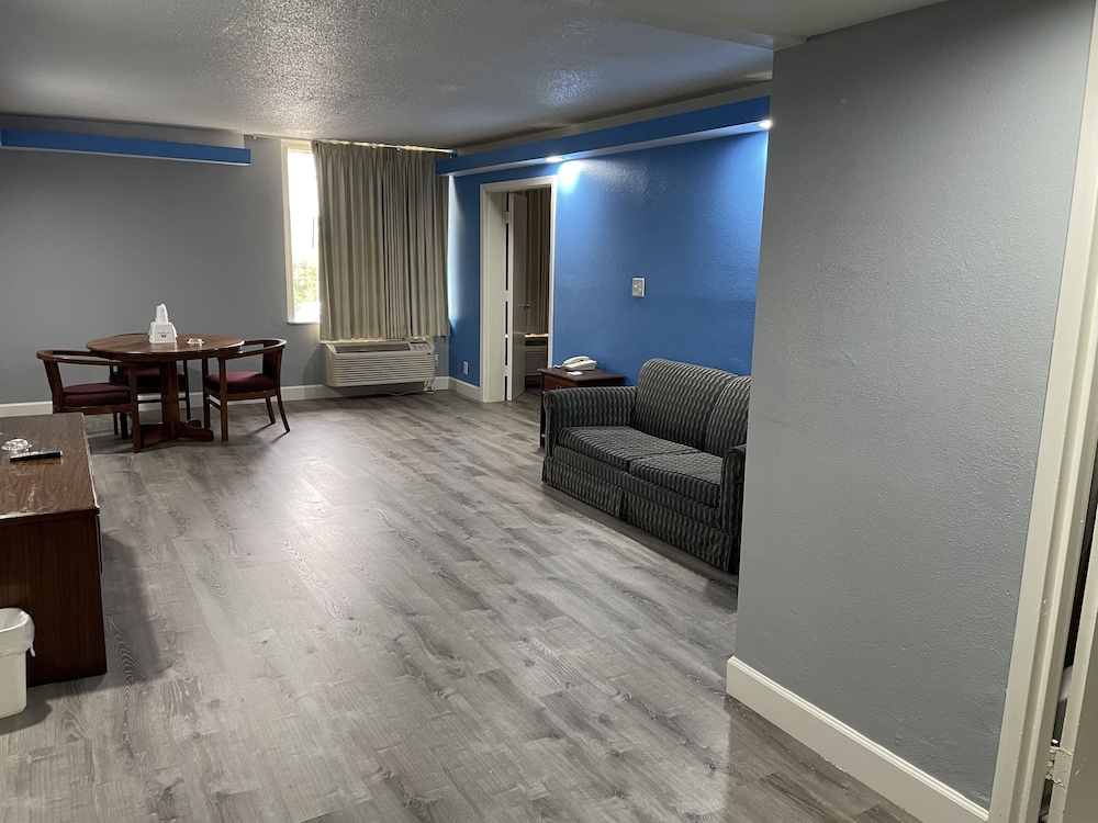 Studio6 Suites Memphis, TN – East Memphis 30/36