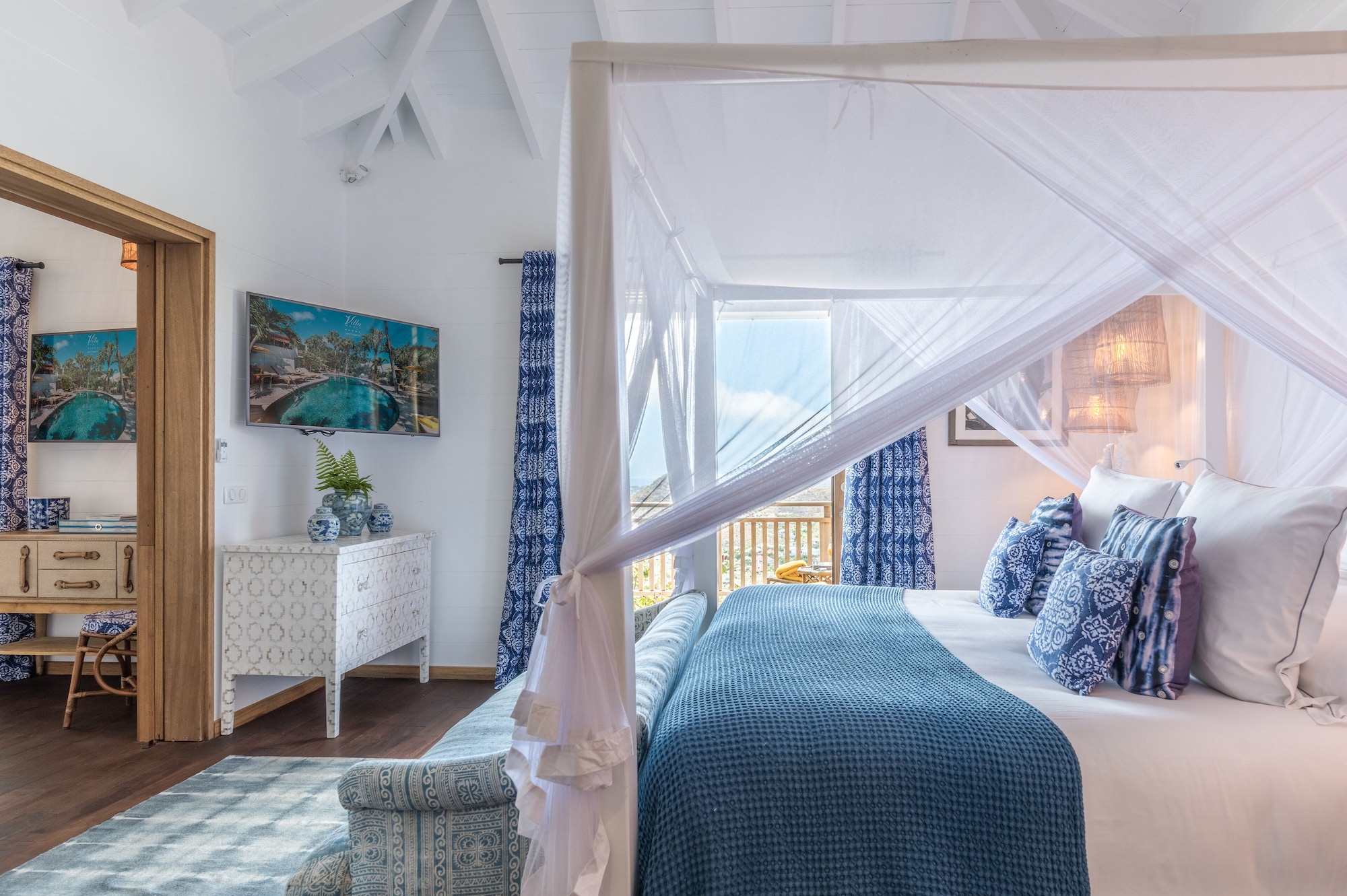 Havana, Suite, 1 King and 1 Single Beds