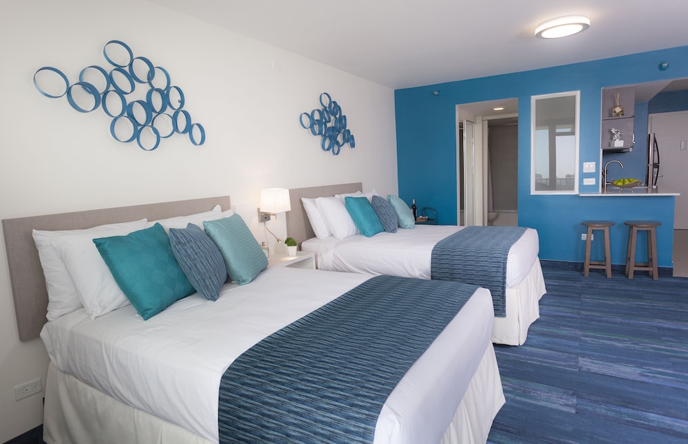 ESJ Beach Hotel 8/42