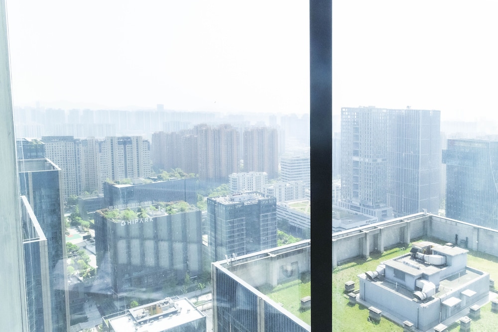 Sofitel Hangzhou Yingguan Hotel 74/76