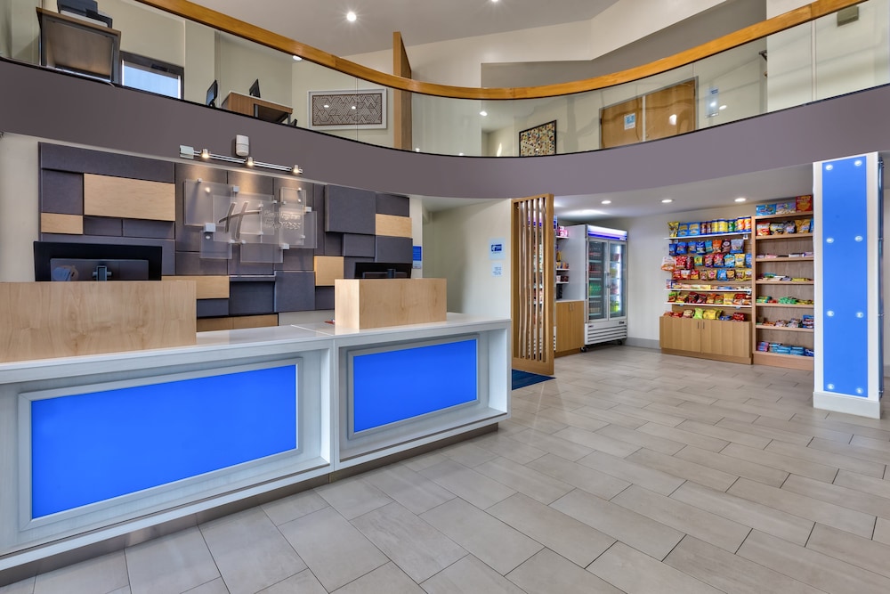 Holiday Inn Express Detroit-Warren (Gm Tech Ctr), an IHG Hotel 14/56