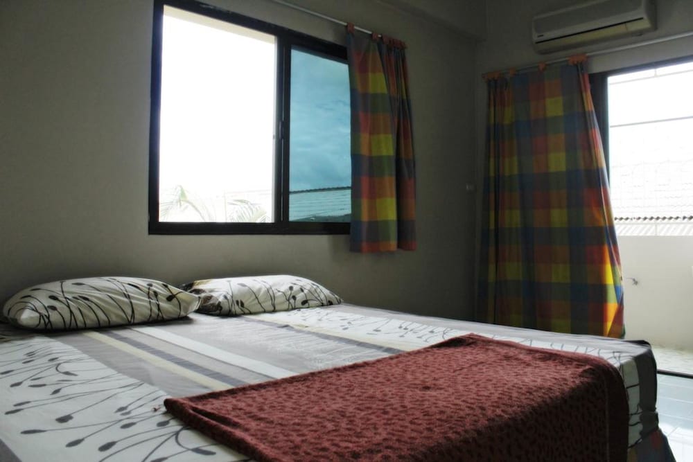 Saeng Chan Apartment 13/22