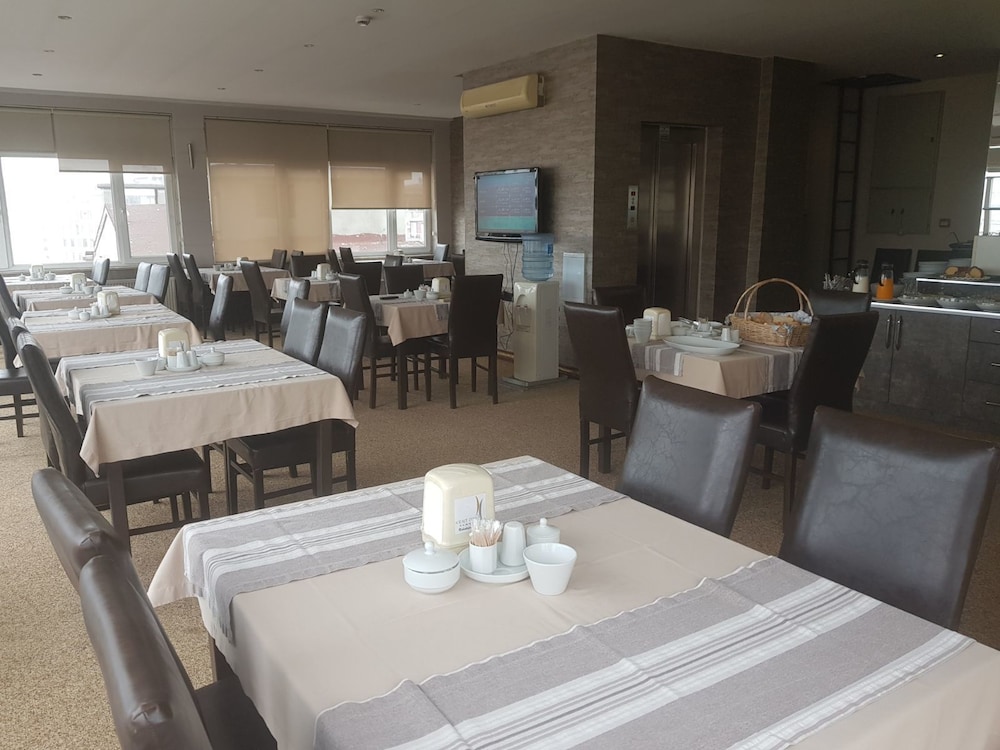 Kent Otel 26/37