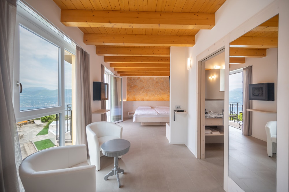 Hotel Laguna San Zeno 50/50