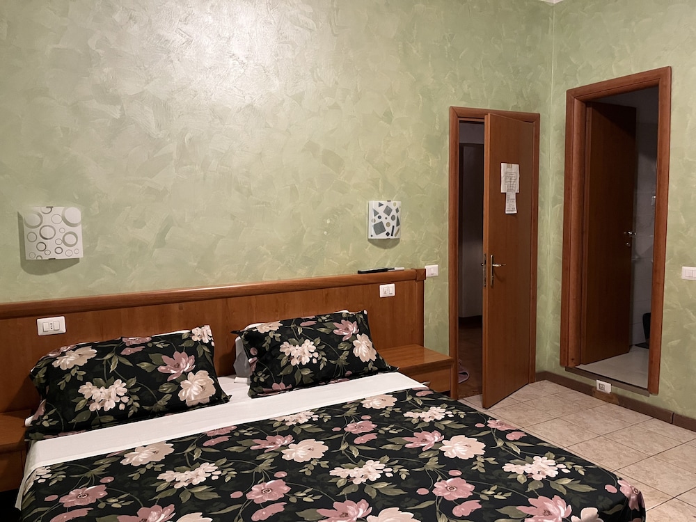 Hotel Tokyo 29/41