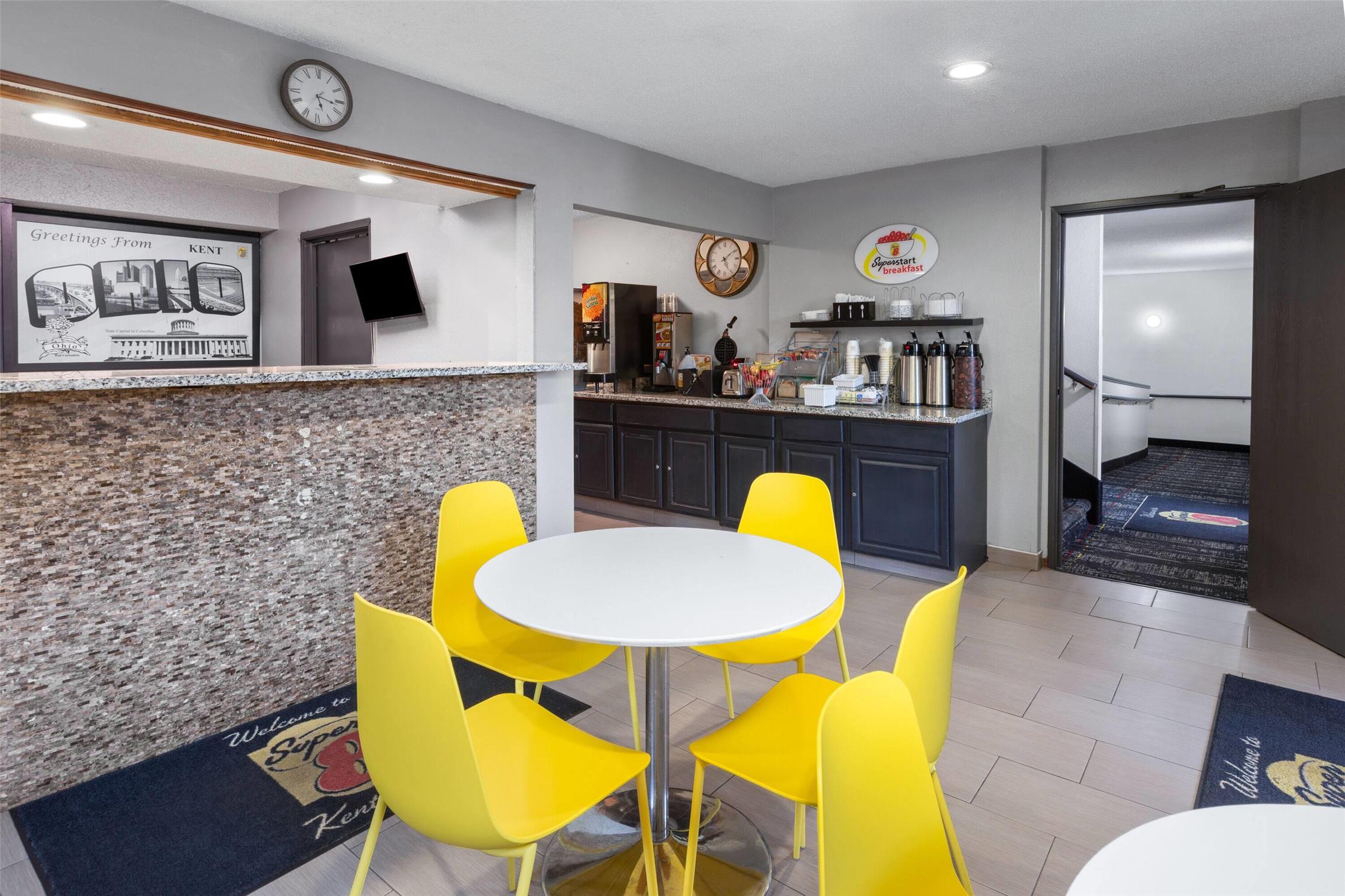 Super 8 By Wyndham Kent/Akron Area 10/13
