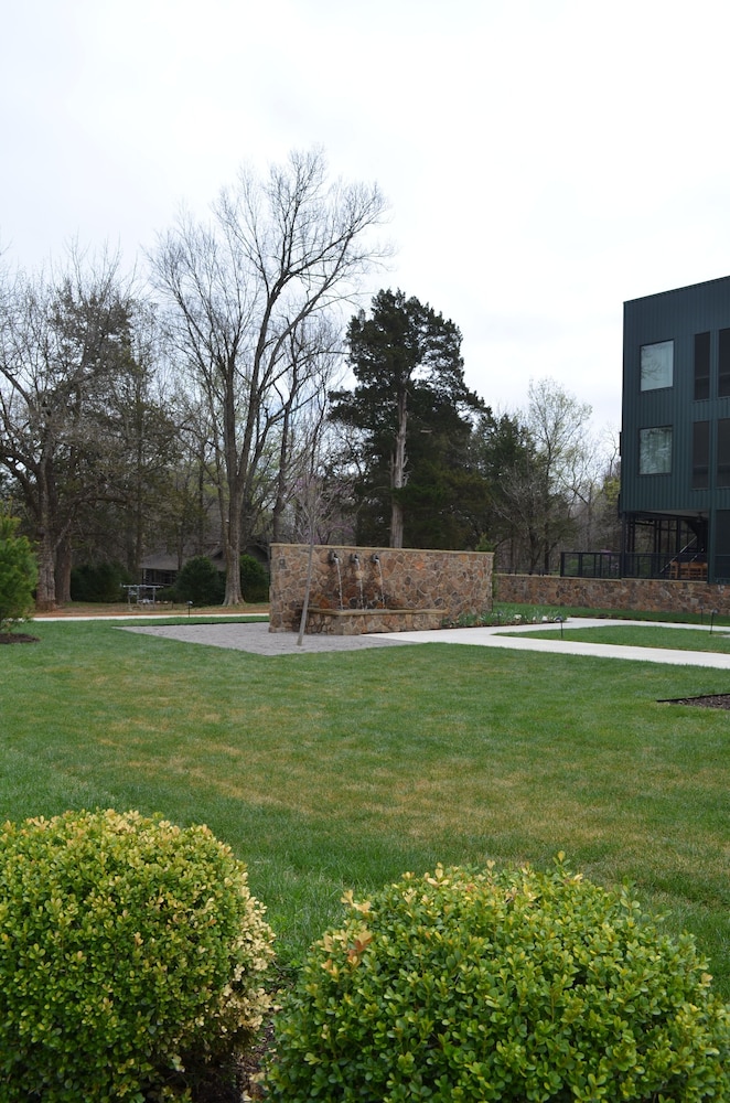 Pratt Place Inn and Barn 45/50