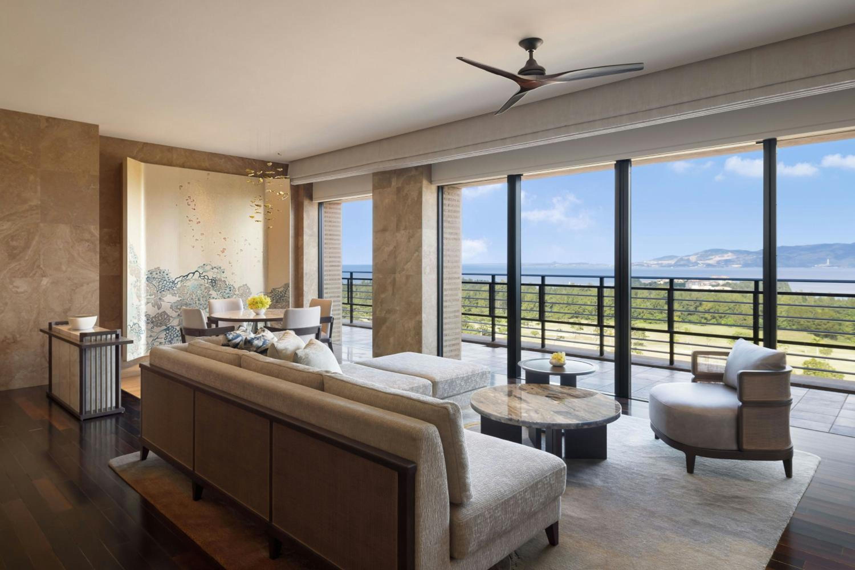 The Ritz, Suite، The Ritz Carlton Okinawa 6/10
