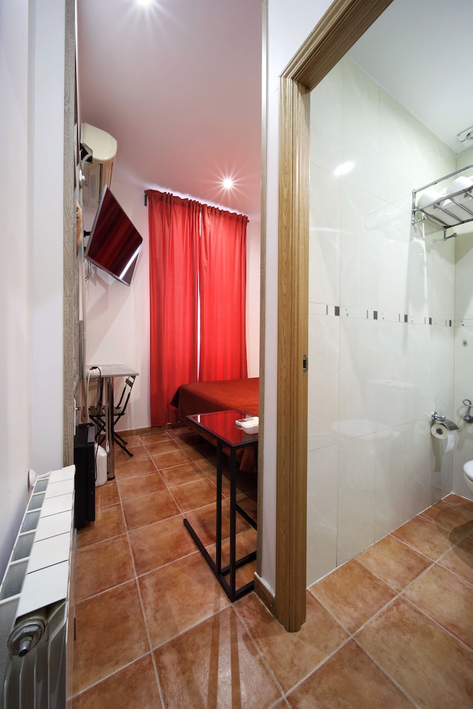 Hostal Las Fuentes 29/66