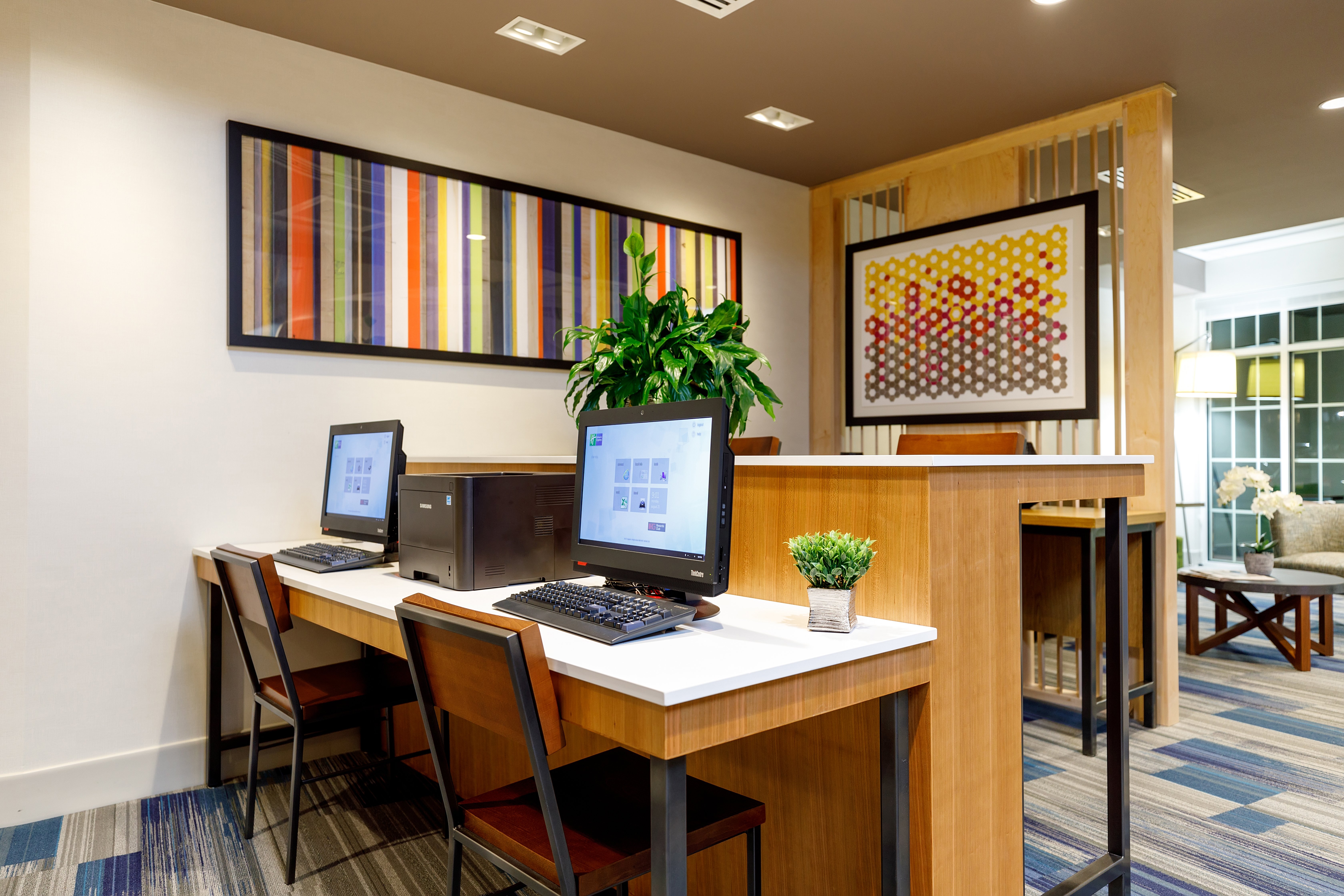 Holiday Inn Express Suites Sturbridge 47/54