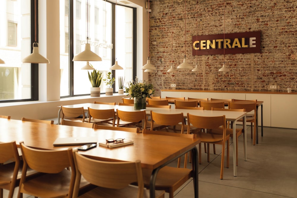 9Hotel Central 32/46
