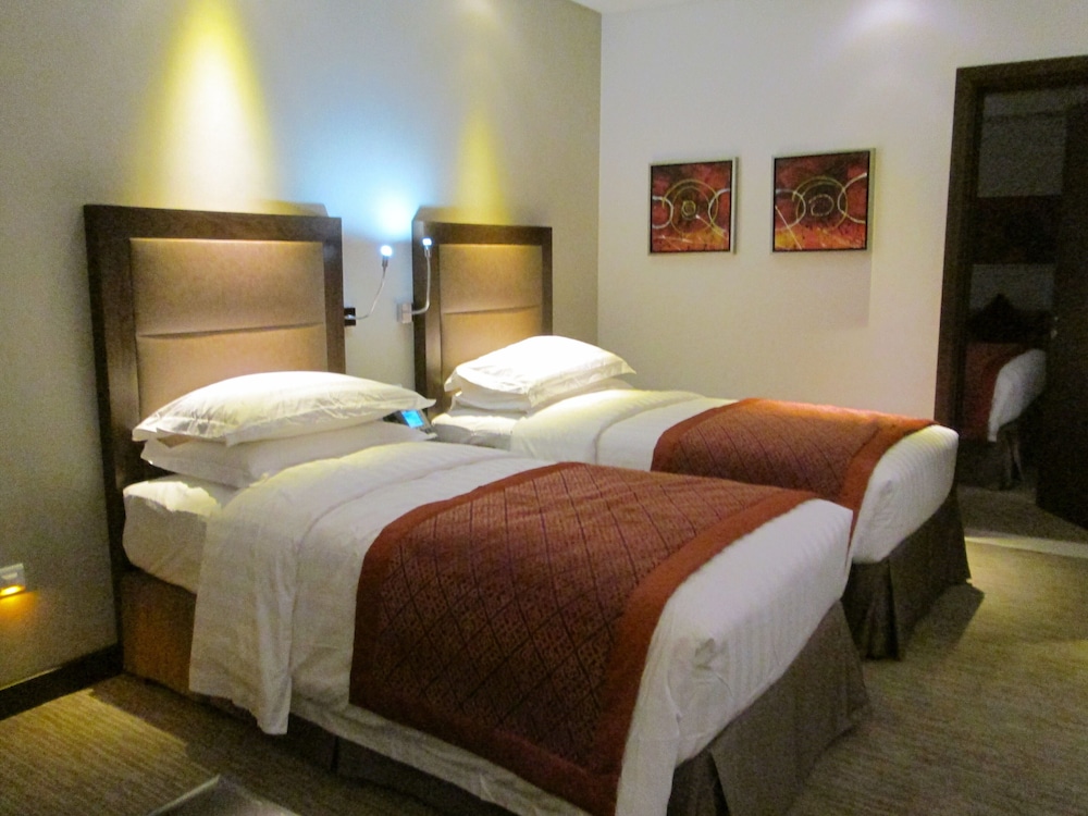 كراون بلازا المدينة(Crowne Plaza Madinah) 18/75