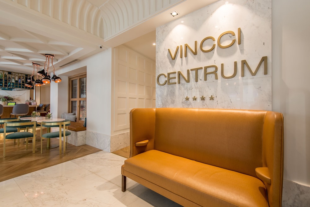 Vincci Centrum Hotel 8/76