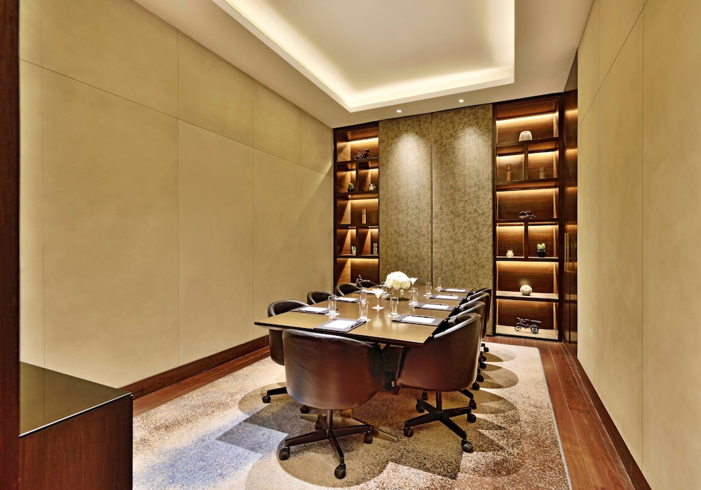 Radisson Blu Faridabad 68/75