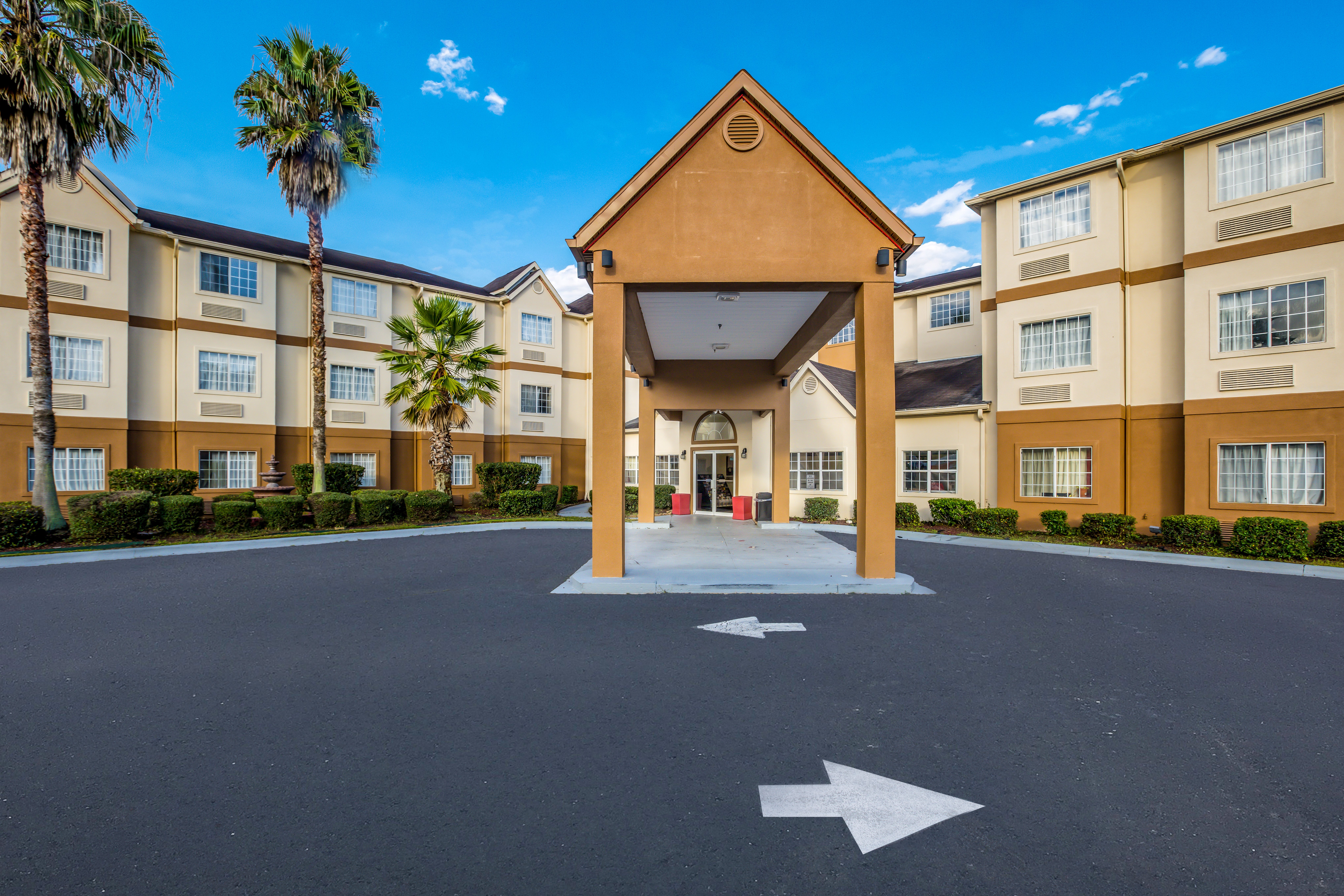 Red Roof PLUS & Suites Savannah - I-95 31/33