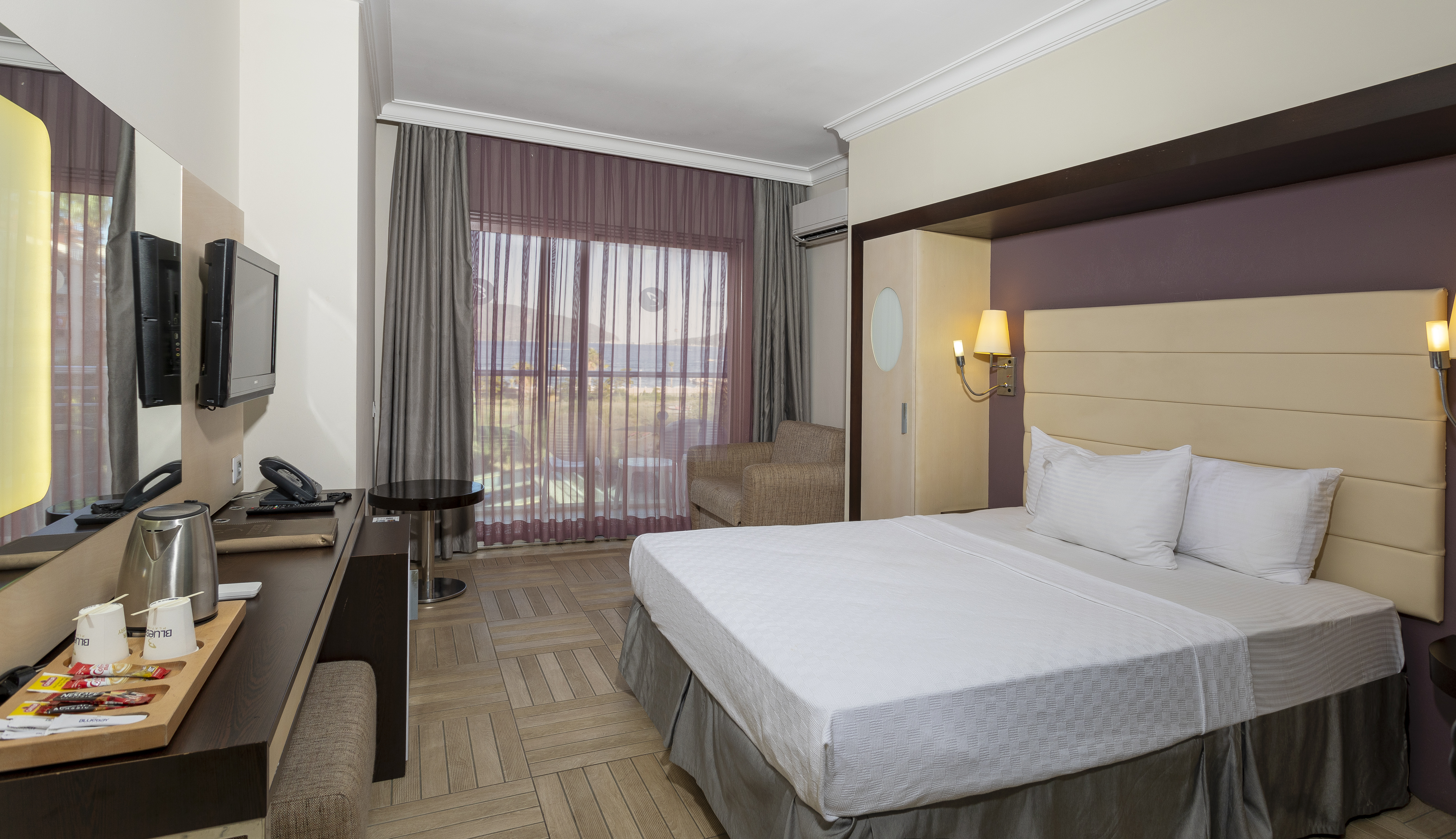 ROOM, DOUBLE BED, SEA VIEW