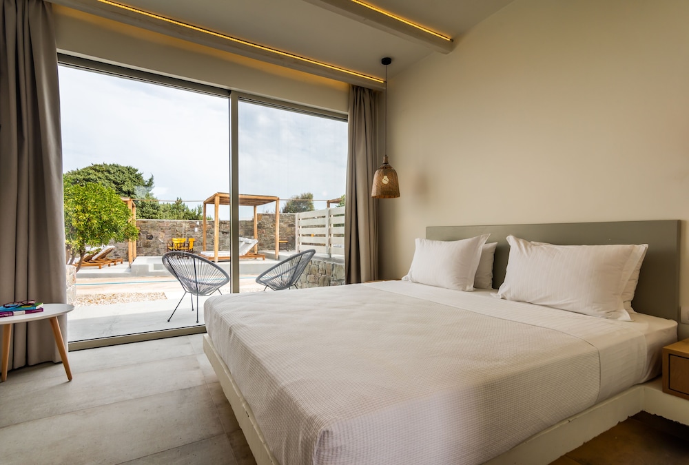 Milos Achivadolimni Hotel Bungalows And Camping Caravan Park 9/50