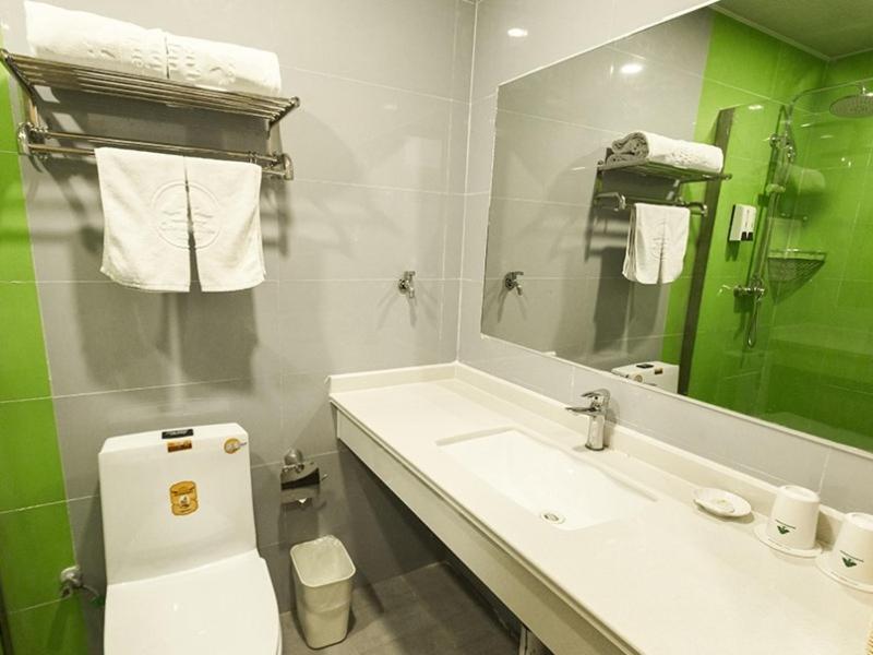 GreenTree Inn Linyi Yishui County Tianshe Huayuan Express Hotel 57/62