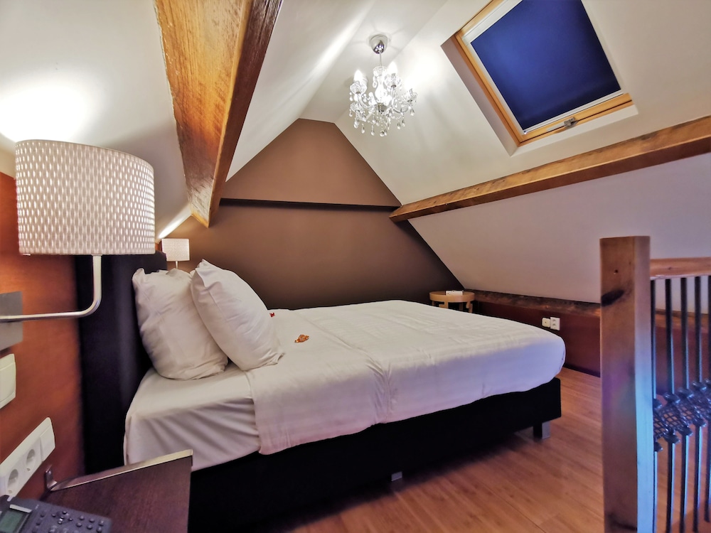 Chasse Hotel 20/64