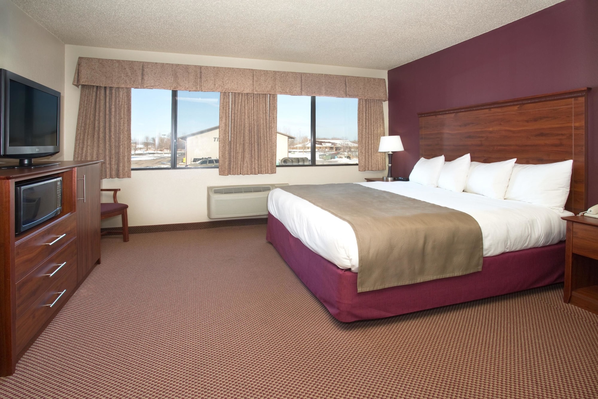 2 Rooms, Family Suite, King Bed, Hot Tub, Kitchen