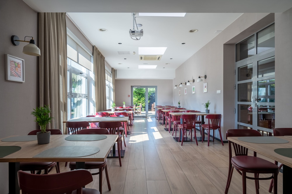 Hotel Antares 33/50