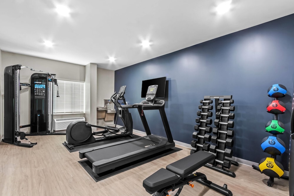ECHO Suites Extended Stay by Wyndham Phoenix-Peoria/Glendale 54/74