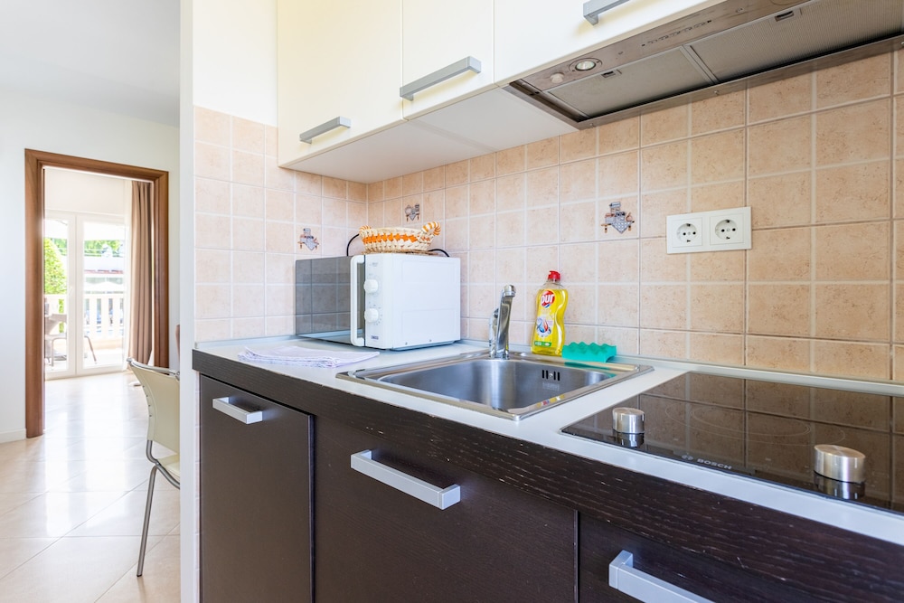 VILA KETI 49/50