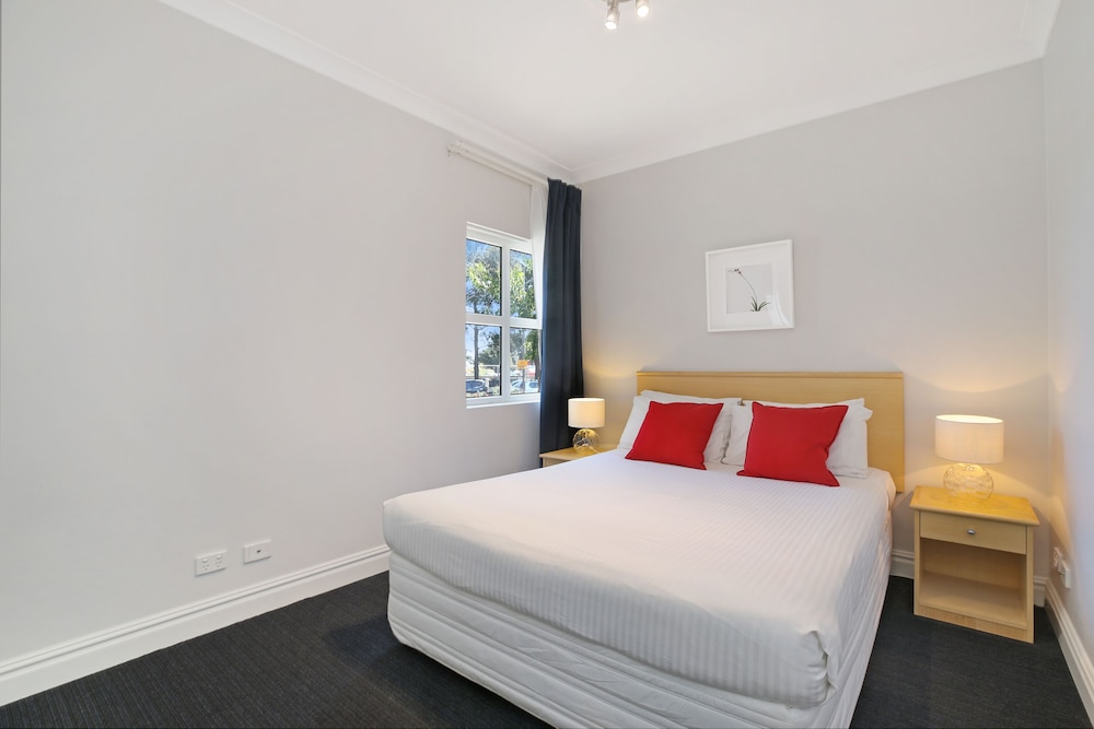 DELUXE, APARTMENT, BALCONY