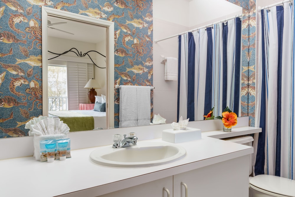 Olde Marco Island Inn And Suites 44/57