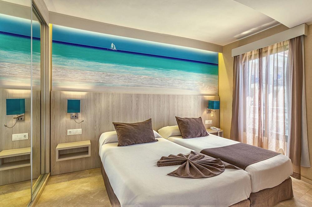 One Bedroom Apartment
