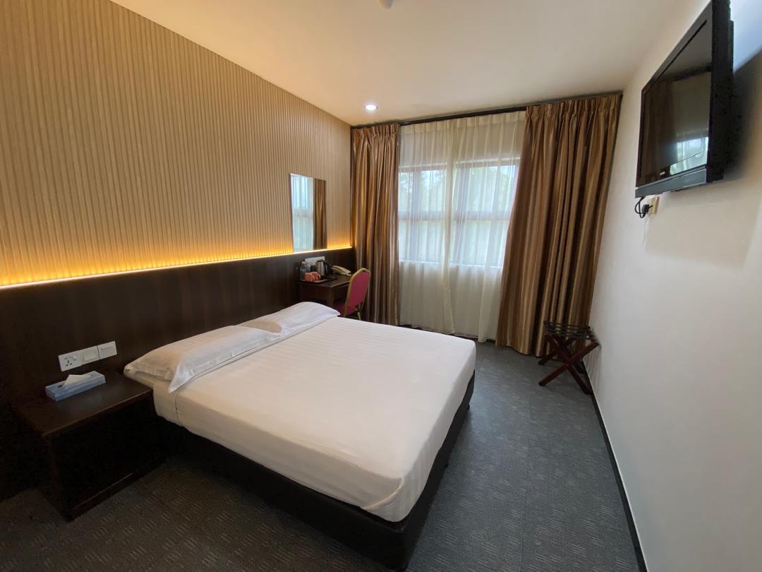 Superior, Queen Bed
