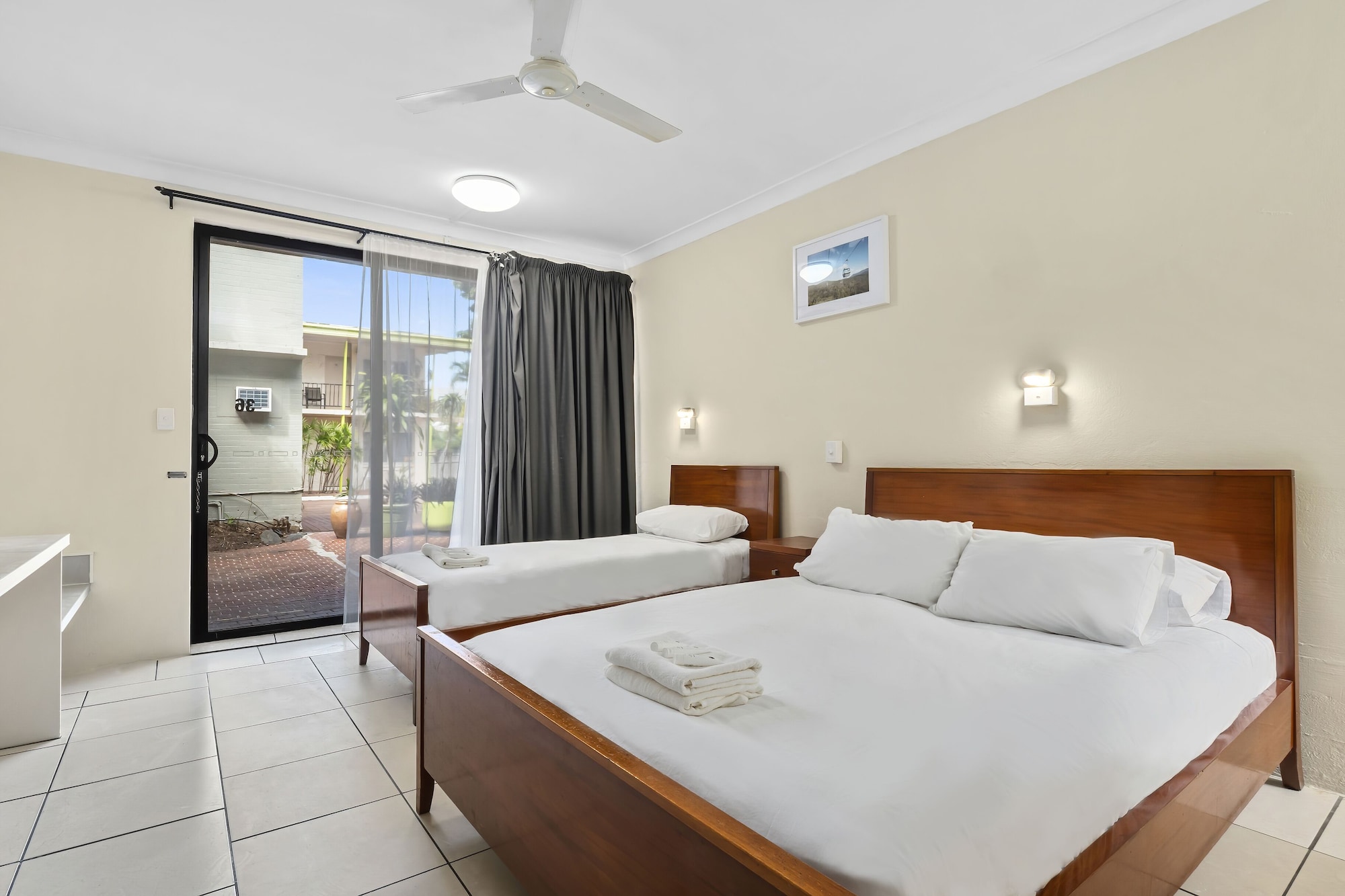STANDARD, TWIN BEDS