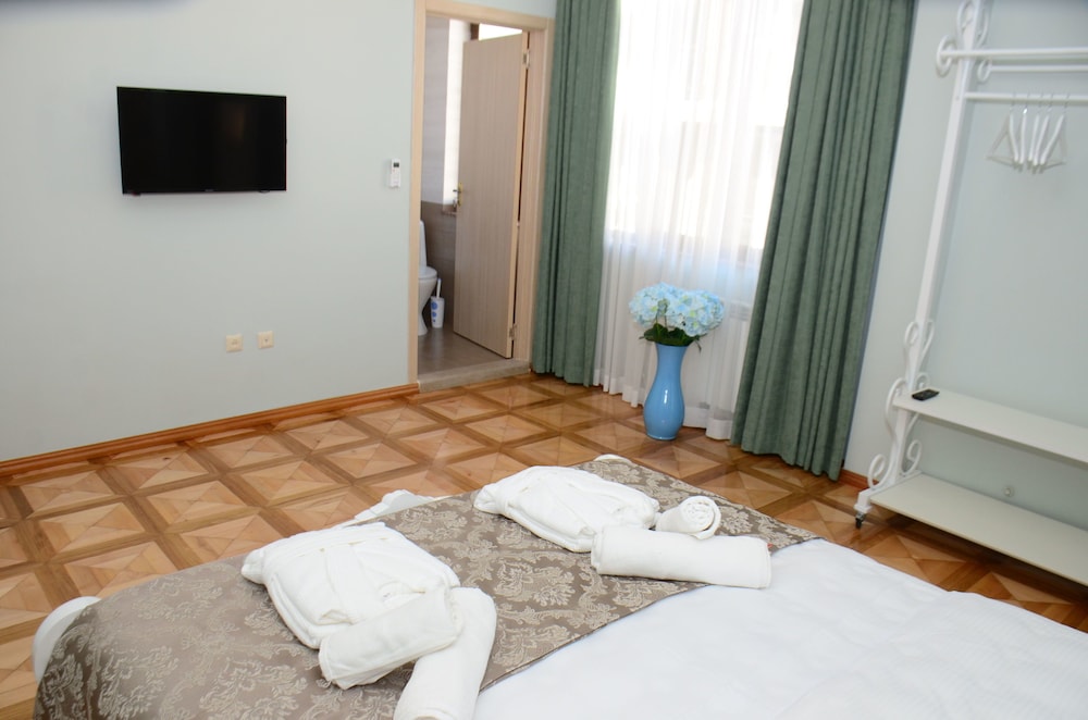 Guesthouse And Hostel Batumi Globus 20/46