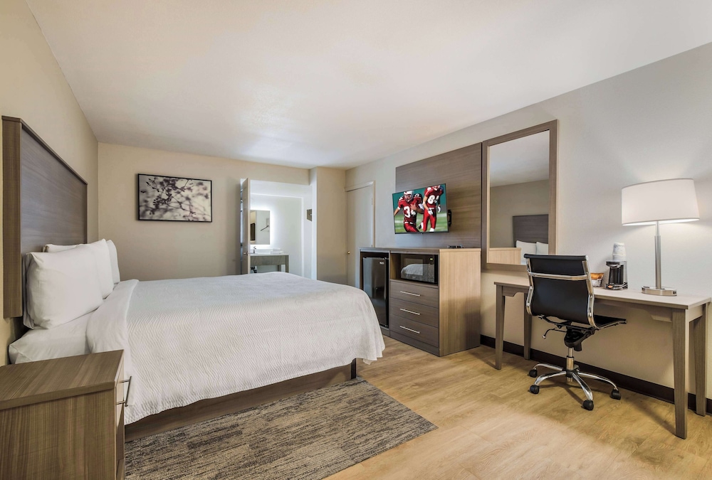 Days Inn by Wyndham Chula Vista/San Diego 23/57