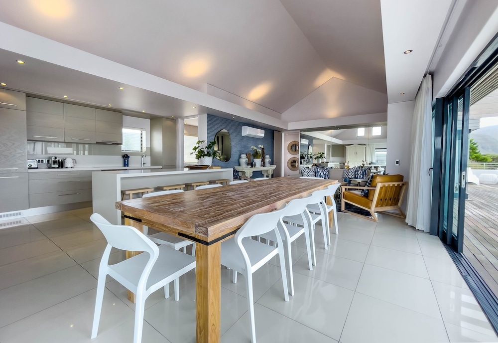 Le Paradis Penthouse Apartment 6/37