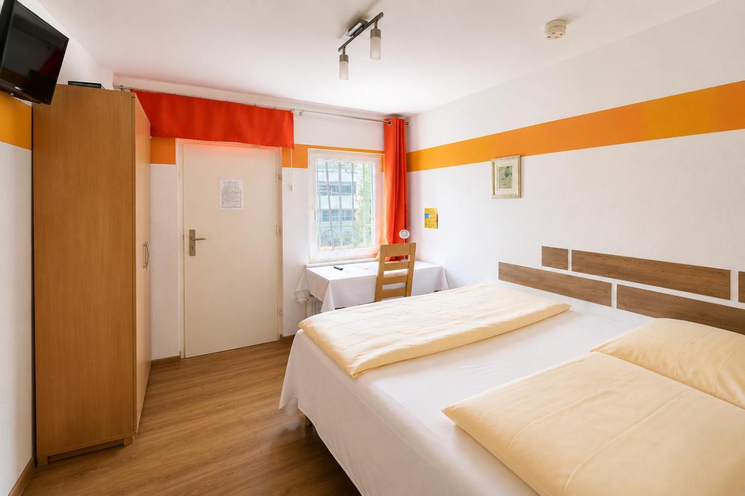i-Motel 12/50