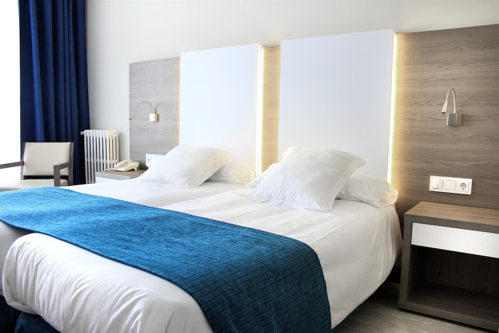 Bella Playa Hotel and Spa 24/78