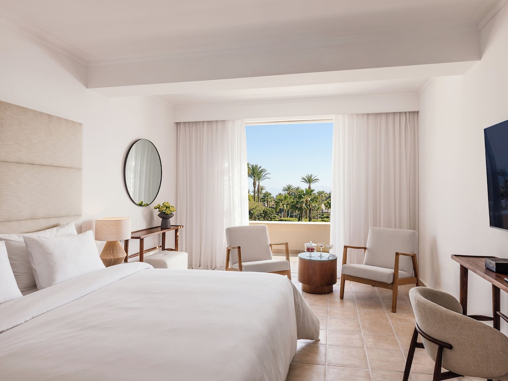 Promo, 1 Double and 1 Single Bed