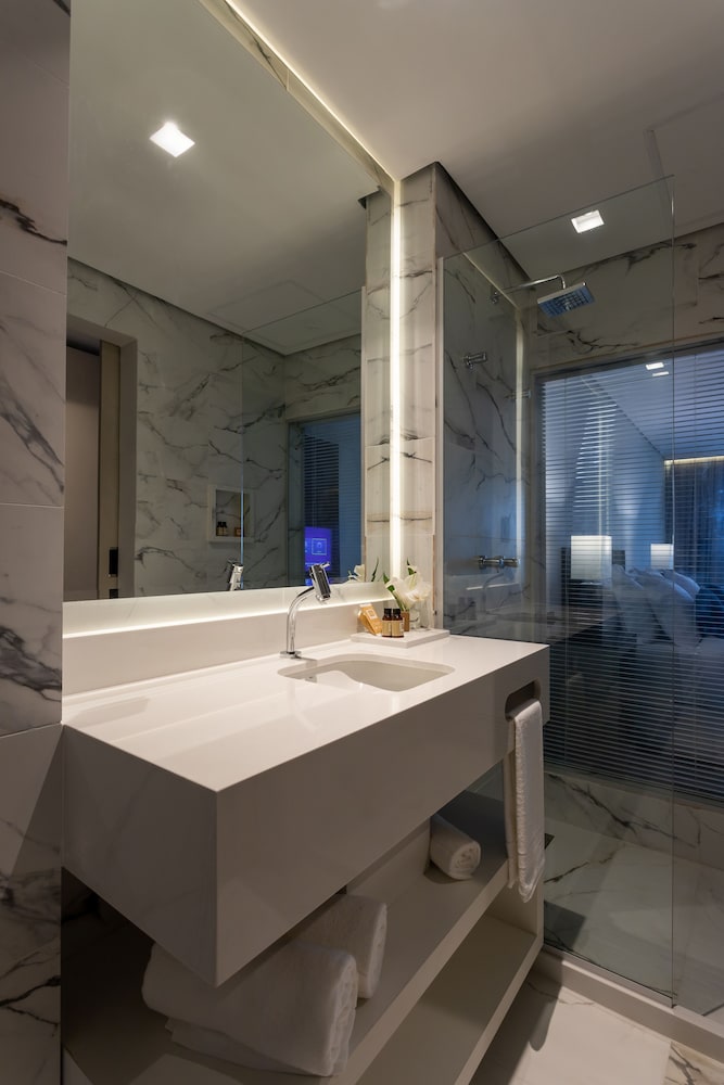 LS Hotel 50/50